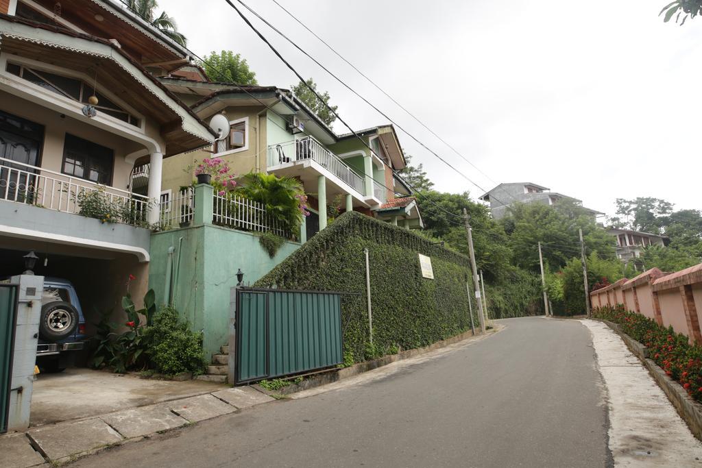 Araliya Holiday Bungalow Kandy Exterior foto